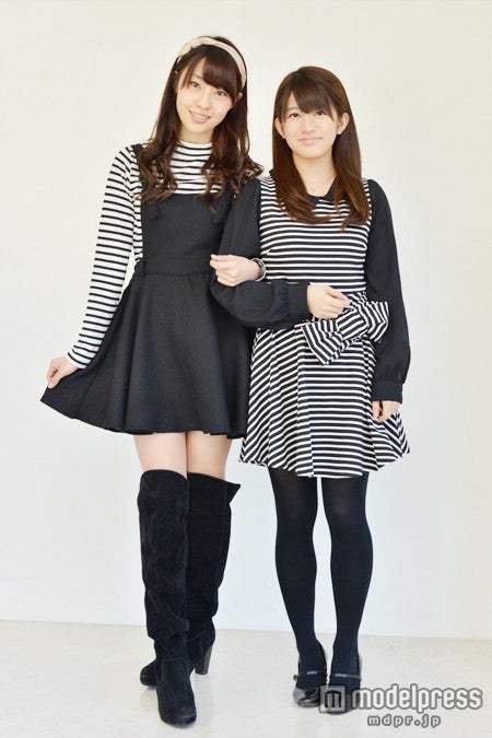 藤江れいな（左）、竹内美宥（右）