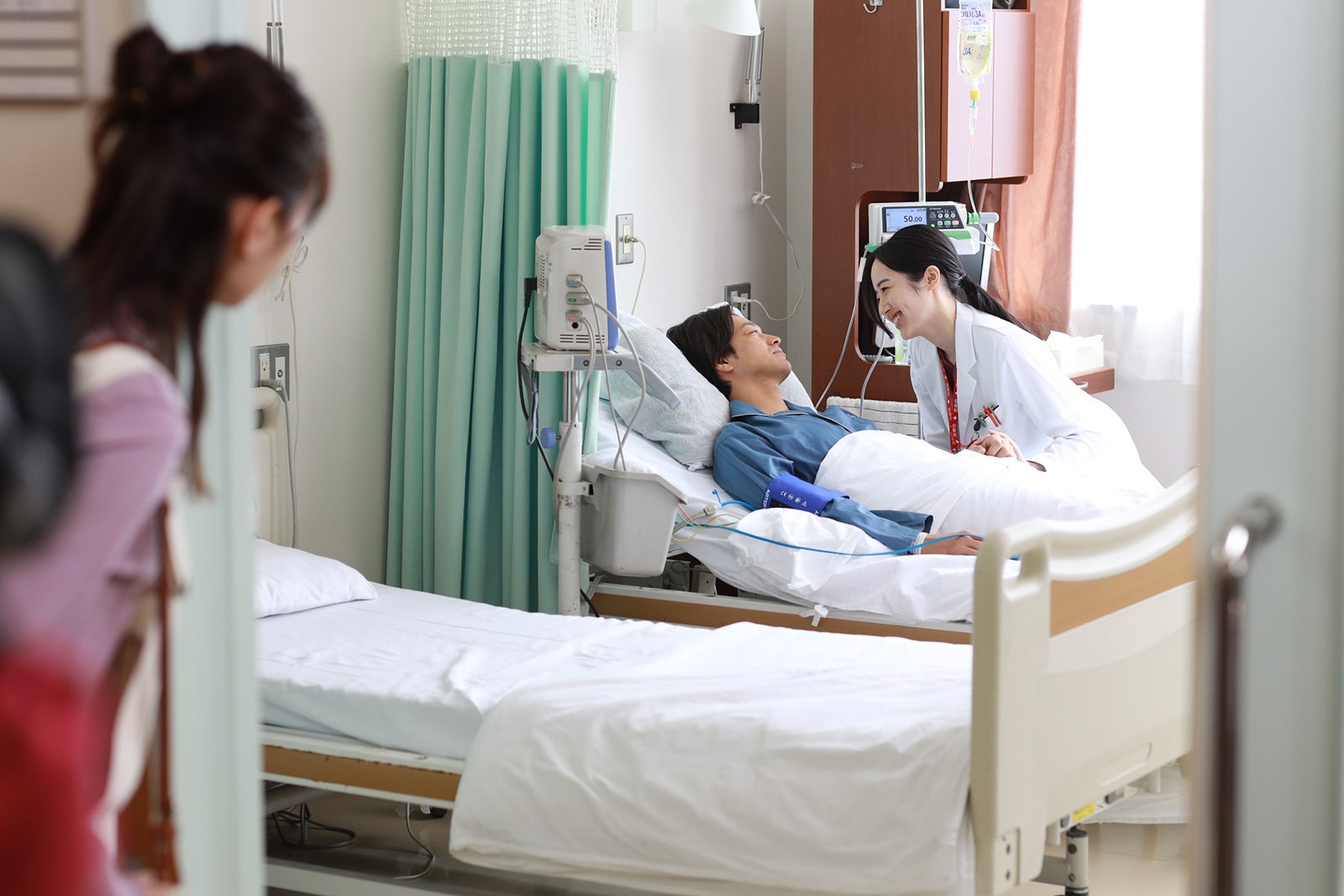 竹財輝之助、森田望智／「言霊荘」第4話より（C）テレビ朝日