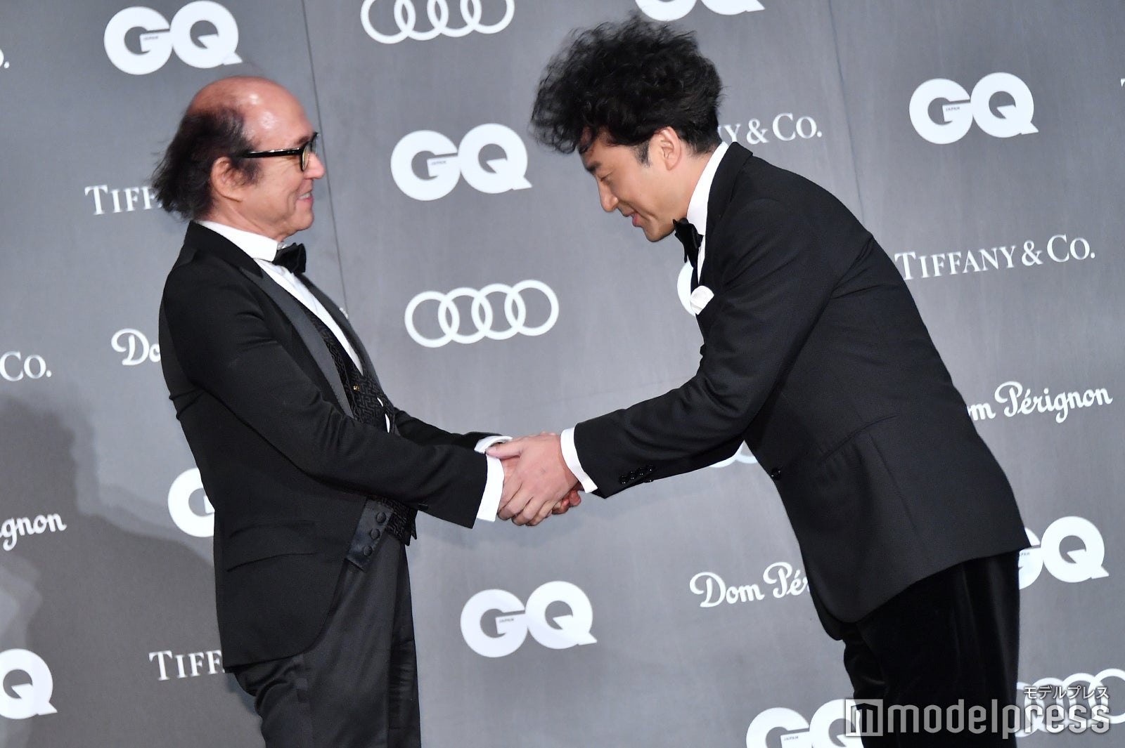 鈴木正文編集長、ムロツヨシ （C）モデルプレス