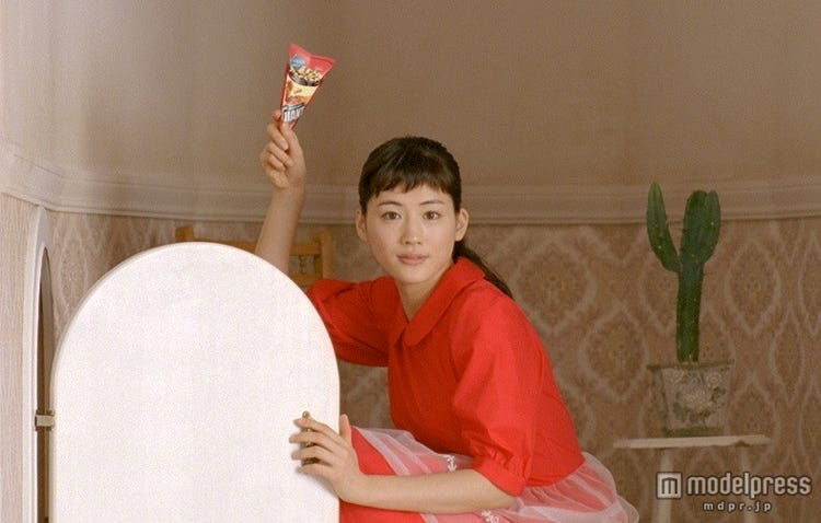 綾瀬はるかの無邪気な素顔に釘付け どの顔もかわいい モデルプレス 綾瀬はるかの無邪気な素顔に釘付け どの顔もかわいい モデルプレス