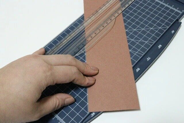 ダイソー　ペーパーカッター（分度器付）