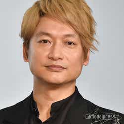 香取慎吾 ミラコレ グッチ ショーに降臨 オーラがすごい と話題に モデルプレス