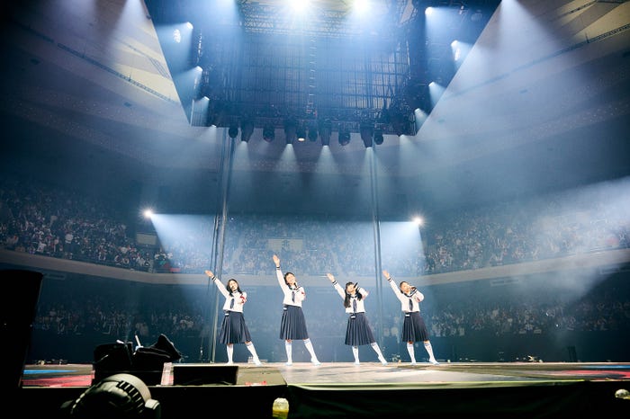 新しい学校のリーダーズ/写真:usamiryo