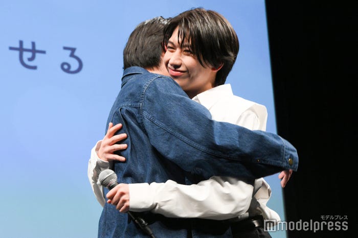 小泉光咲、大東立樹(C)モデルプレス