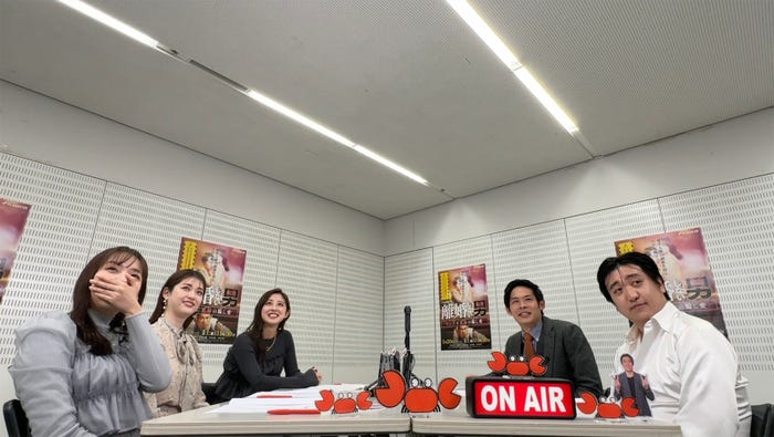 新内眞衣、松村沙友理、斎藤ちはる、すがや、栗谷(C)テレビ朝日