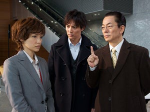 今夜の 相棒season11 は最終回2時間sp 右京 水谷豊 と亨 成宮寛貴 がある国と日本企業の黒い関係を暴いていく モデルプレス