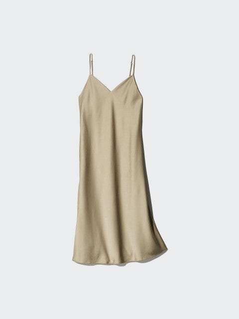 サテンキャミソールワンピース 2025ユニクロ値下げ秋冬サテンキャミソールワンピース