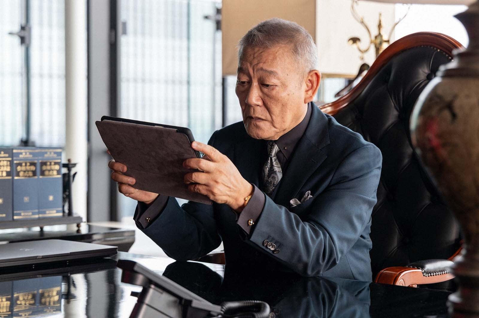 國村隼「トリリオンゲーム」第1話より（C）TBS／撮影：高橋裕子