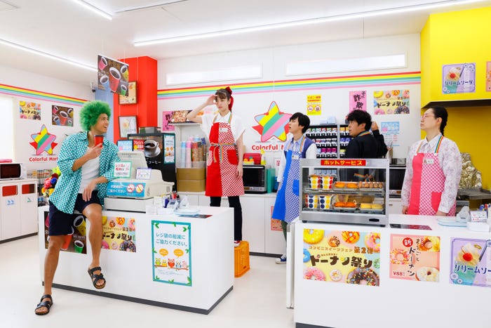 佐伯大地、横田真悠、尾崎匠海、ちゅうえい、横内亜弓/「コンビニ★ヒーローズ ~あなたのSOSいただきました!!~」 (C)関西テレビ