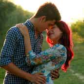 彼氏の噛み癖が気になる 彼氏が噛んでくる心理とは モデルプレス 彼氏の噛み癖が気になる 彼氏が噛んでくる心理とは モデルプレス