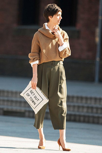 【SET】綿オックスシャツ＋ハイウエスト　ツイルタッククロップドパンツ「STYLEST」5,230円（税別）／画像提供：STYLEST