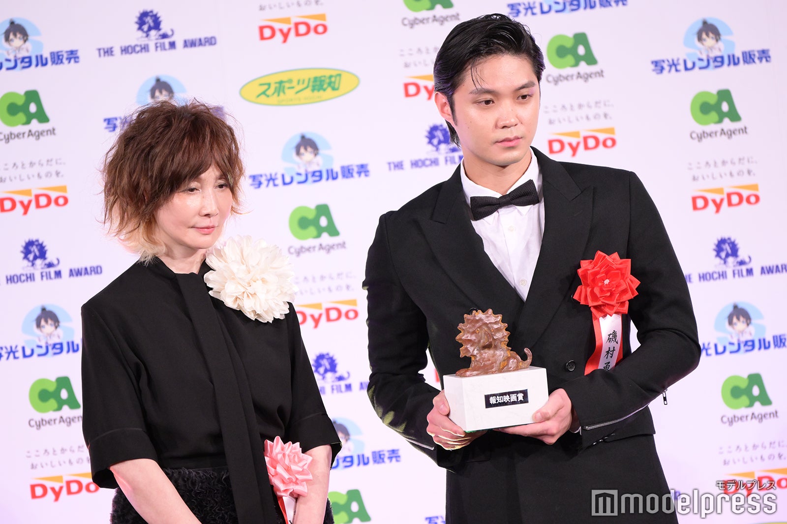 YOU、磯村勇斗（C）モデルプレス