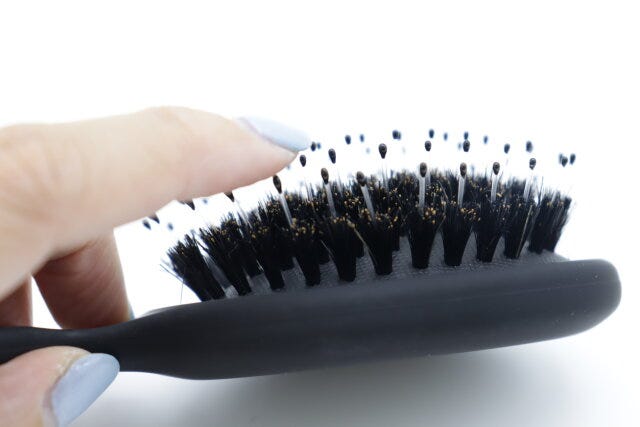 ダイソー　豚毛付ヘアブラシ　ナイロンブラシ