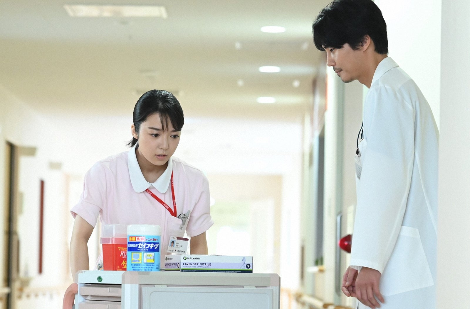 上白石萌音、毎熊克哉／「恋はつづくよどこまでも」第7話より（C）TBS