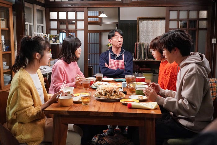 恒松祐里、奥貫薫 、利重剛、門脇麦、坂東龍汰/「リバーサルオーケストラ」第7話より(C)日本テレビ