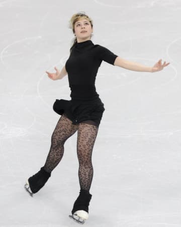 フィギュア女子 世界女王アリサ・リュウが雰囲気ガラリ 雑誌のモデルで大人の女性に「彼女はとってもクール」「完璧な女性」団体戦にも米国代表で登場