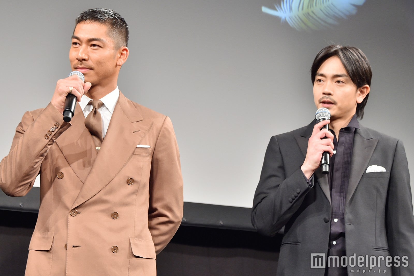 AKIRA、青柳翔（C）モデルプレス