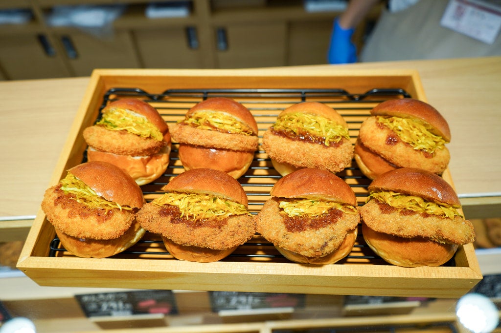 【あべのハルカス】地元名店が集結！ 1日500個限定の「かつぱん」は争奪戦必至