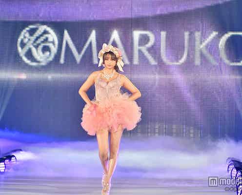 高橋メアリージュン、ランジェリー×超ミニスカ姿でうっとり美バスト披露