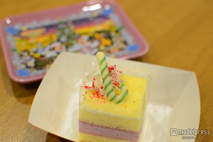 カシスムースケーキ、スーベニアプレート付き¥720(TDS)