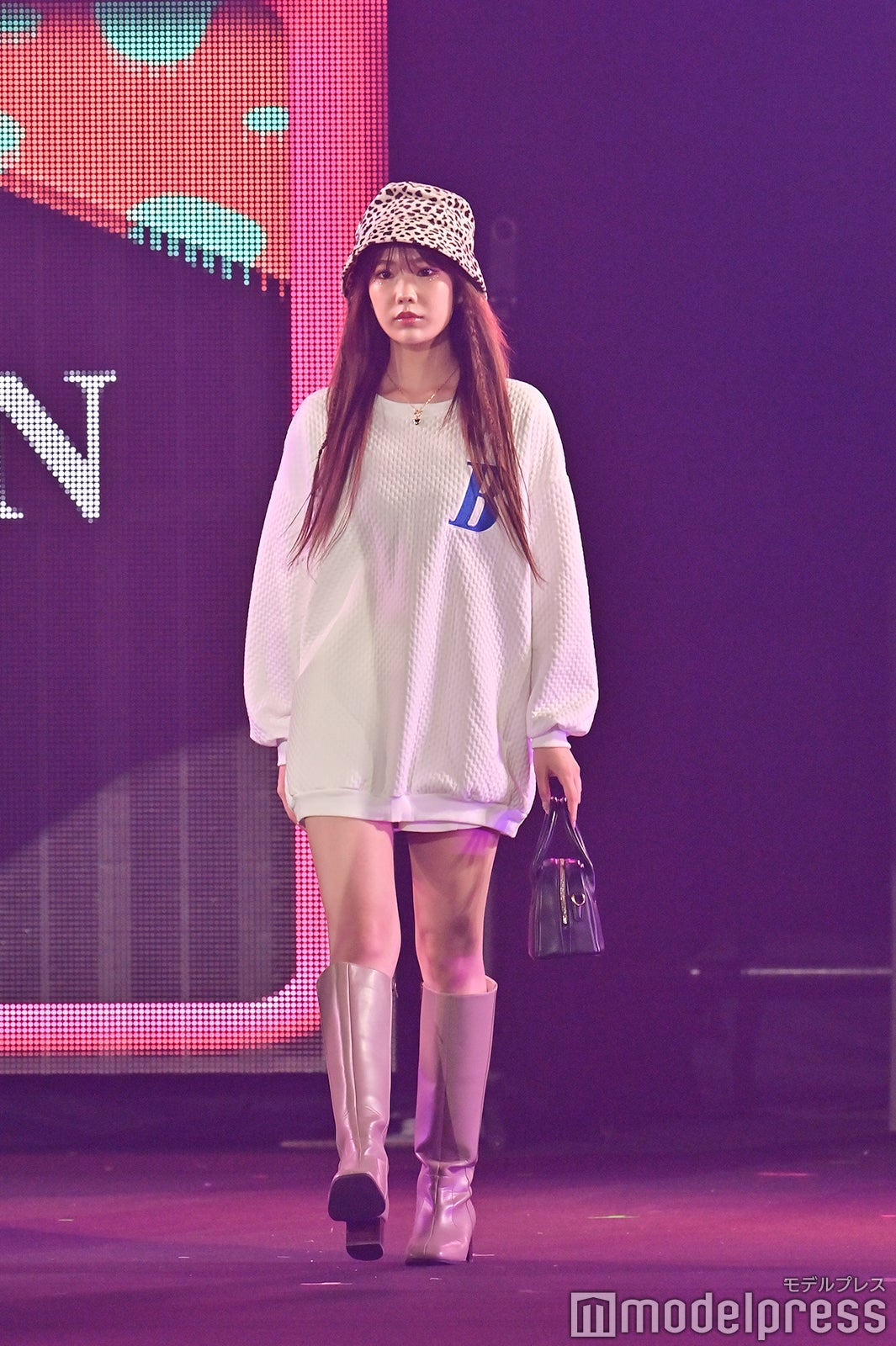 （C）モデルプレス