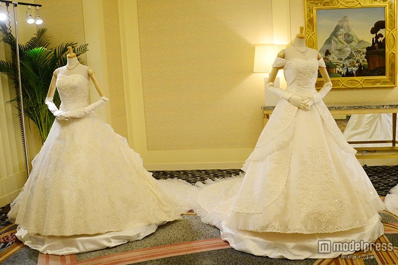 ウェディングドレス展示