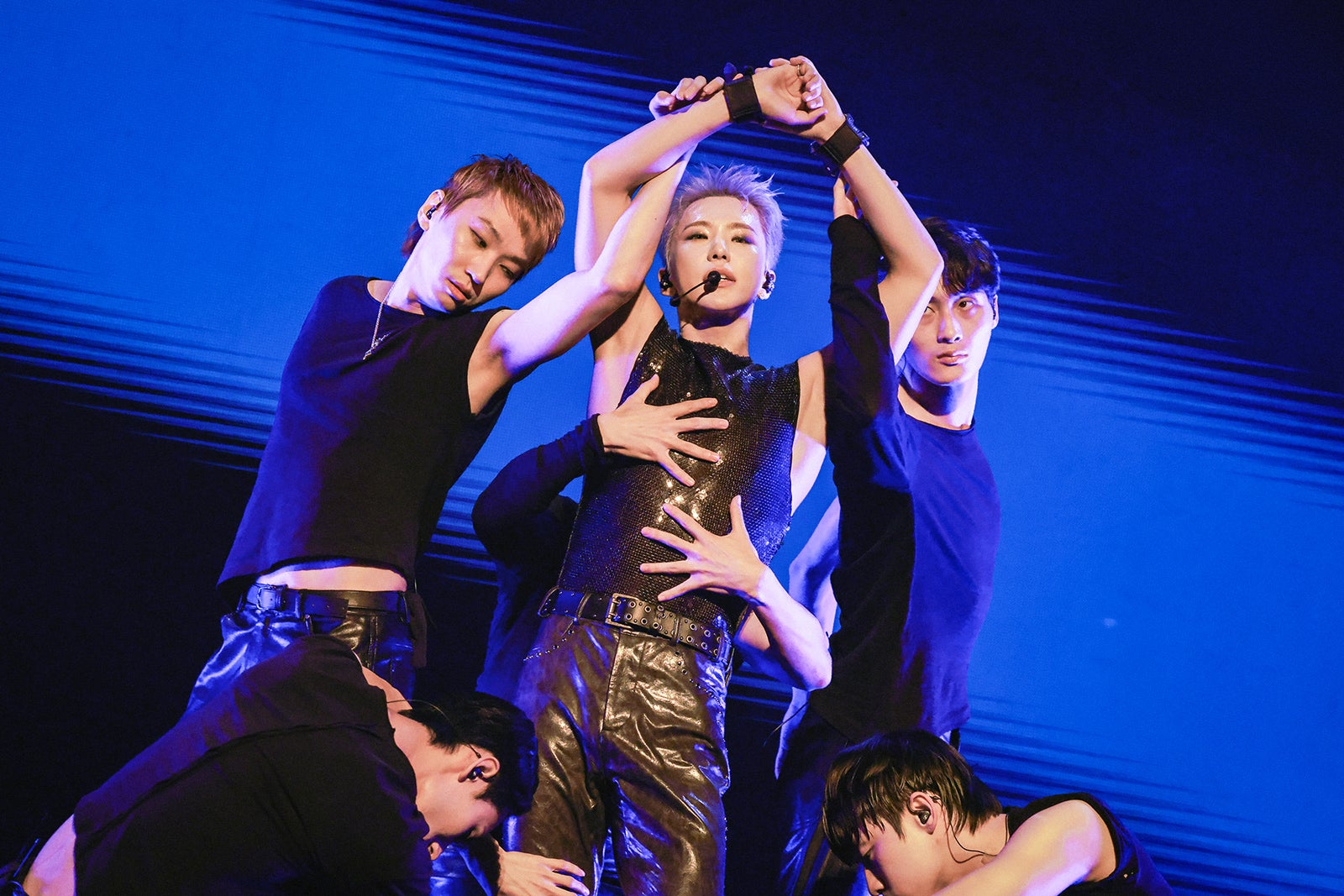 HOSHI（P）＆（C）PLEDIS Entertainment