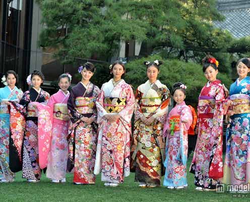 武井咲、剛力彩芽らオスカー美女が艶やか晴れ着姿で集結