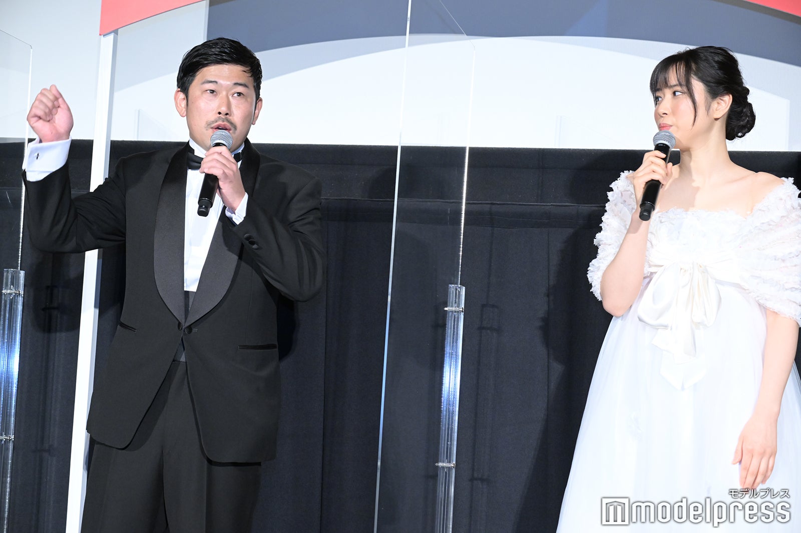 岡野陽一、河邑ミク（C）モデルプレス