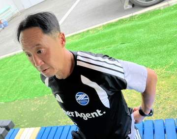 町田・黒田監督、J1初優勝へ気合い「24時間365日を優勝のために」 取材時にセミの“攻撃”を受ける「うわぁ！」→ジョークで記者陣笑わせる
