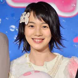 モデルプレス - 能年玲奈、特注“クラゲ”ドレスで開幕宣言「始まりであります!」