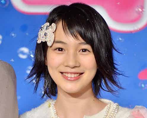 能年玲奈、特注“クラゲ”ドレスで開幕宣言「始まりであります!」