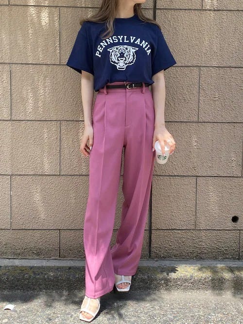 ピンクパンツ ネイビー