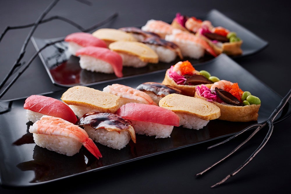 まぐろやうなぎなど5種のにぎり寿司に、彩り鮮やかないなり寿司も（提供画像）