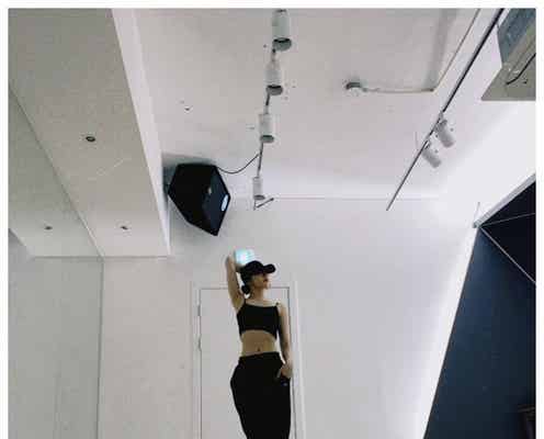 IZ*ONEチェヨン&イェナ、美しすぎるくびれが話題「練習室でもパーフェクト」