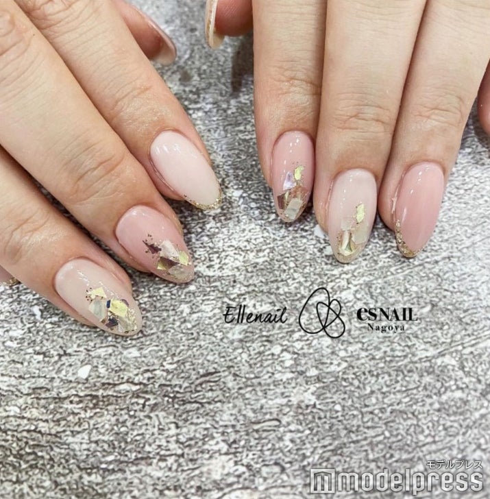 上品にきらめく“シェルネイル”が大人可愛い【今週のネイル】