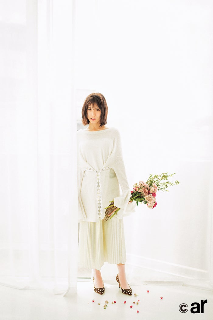 松岡茉優の透明感にうっとり 純白の世界 でピュアオーラ放つ モデルプレス