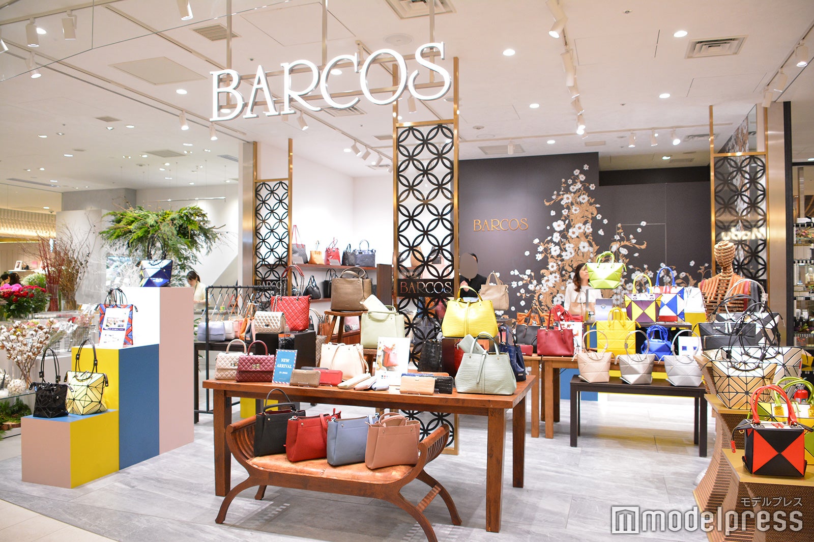 BARCOS（C）モデルプレス