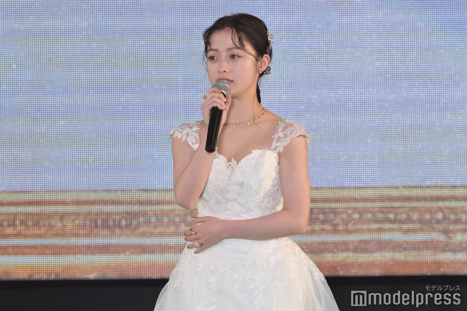 橋本環奈（C）モデルプレス