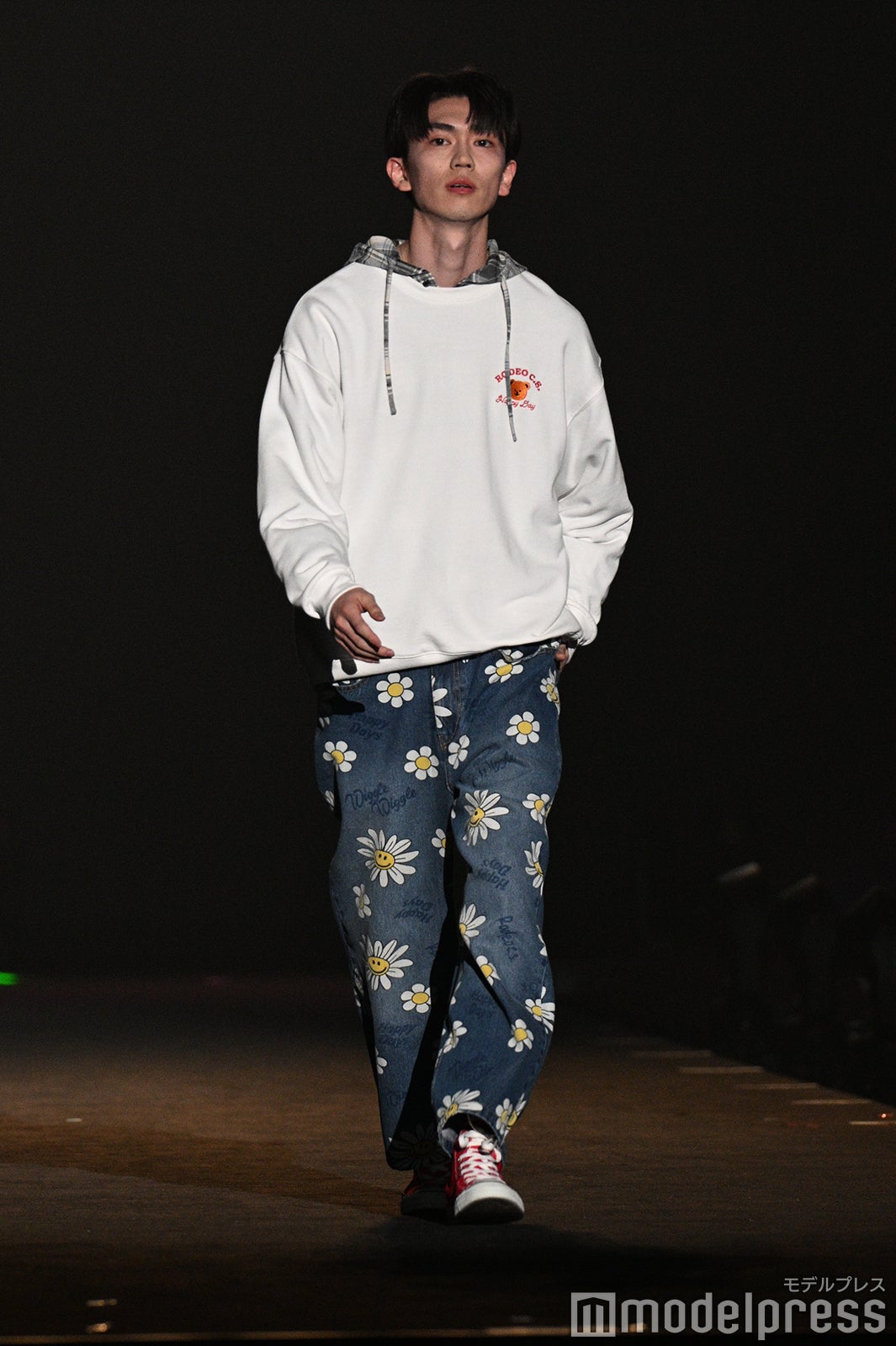 （C）モデルプレス