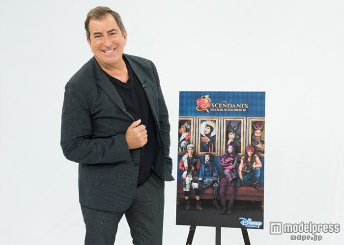 本作のエグゼクティブ・プロデューサー兼監督のケニー・オルテガ氏(C)Disney
