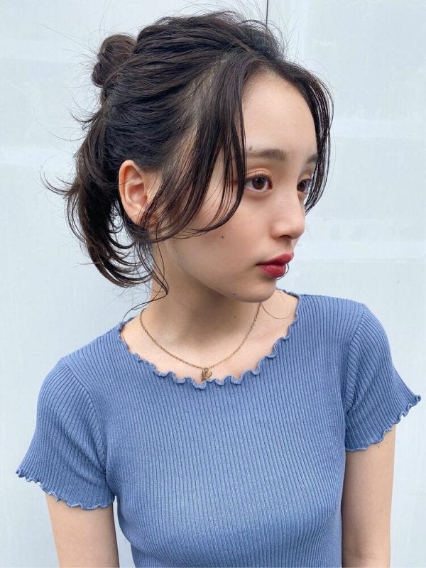 21冬のヘアアレンジ集 デート 女子会まで冬服に似合う髪型をレングス別に モデルプレス