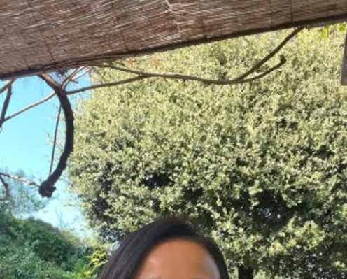 中村江里子アナ、結婚記念日にフランス人夫との過去写真公開「素敵な夫婦」「幸せオーラが溢れてる」