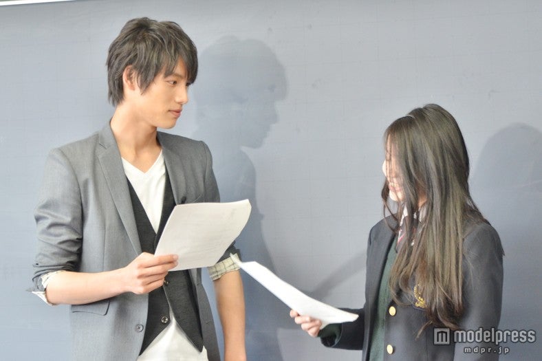 女子高生と英語で演技をした福士蒼汰