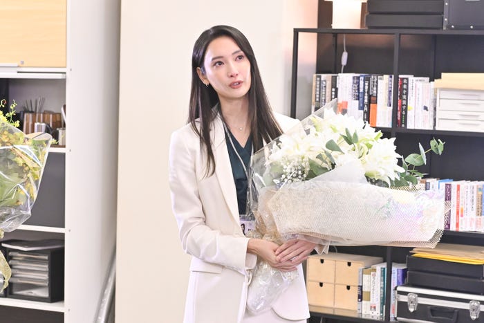 菜々緒(C)テレビ朝日