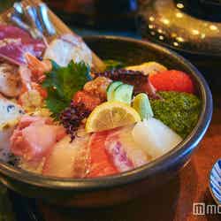 「とっとっと」不動の人気メニュー「漁人「極め」海鮮丼」1,890円