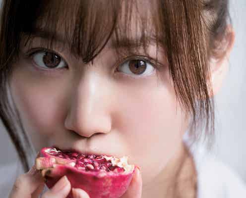 乃木坂46山下美月1st写真集「忘れられない人」限定版表紙、ザクロがぶり&ボートデート2種類解禁