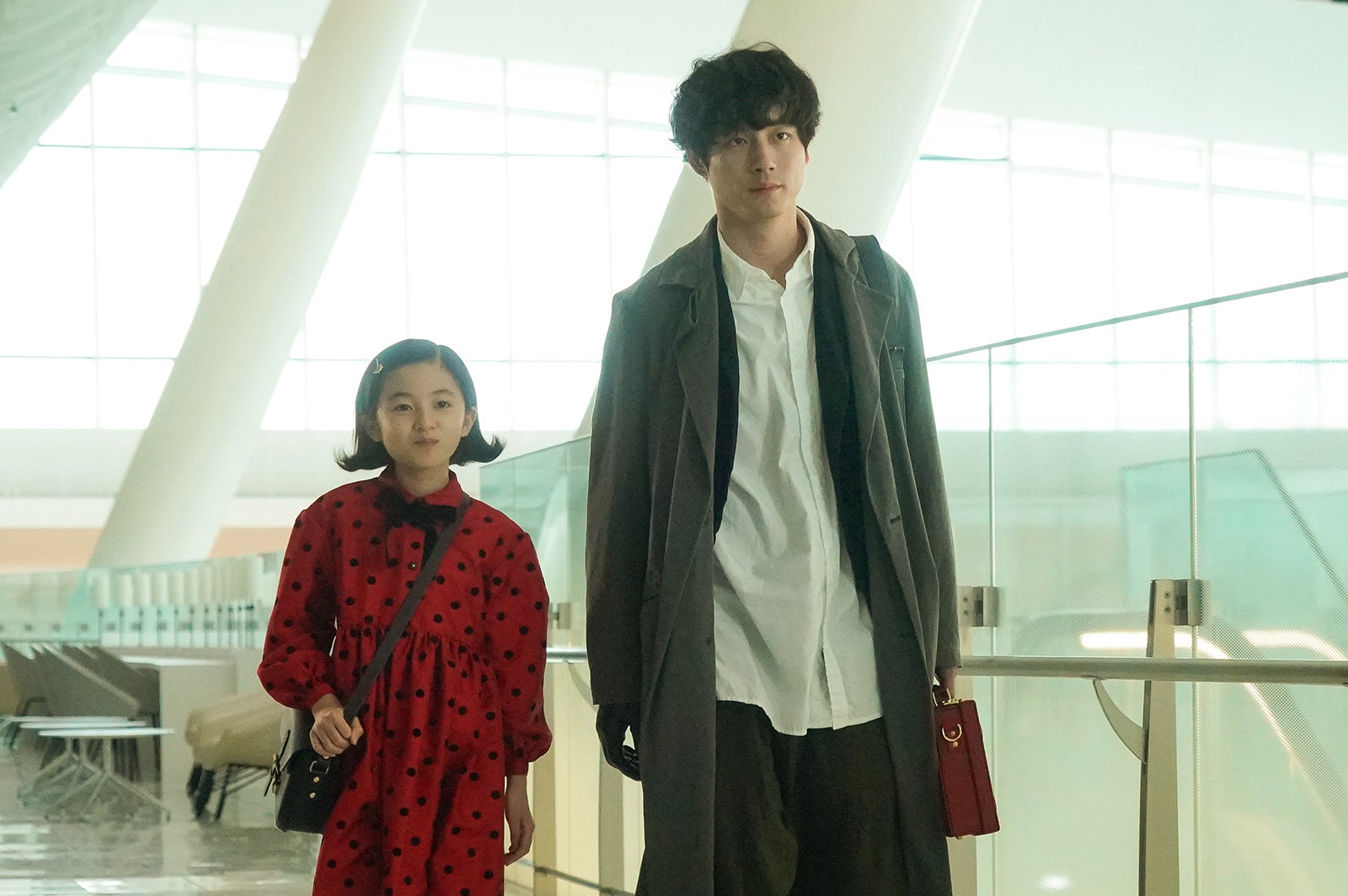 白山乃愛、坂口健太郎／「Dr.チョコレート」第1話より（C）日本テレビ