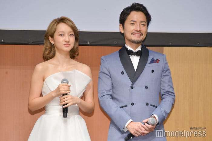 倉田茉美&小柳津林太郎 (C)モデルプレス