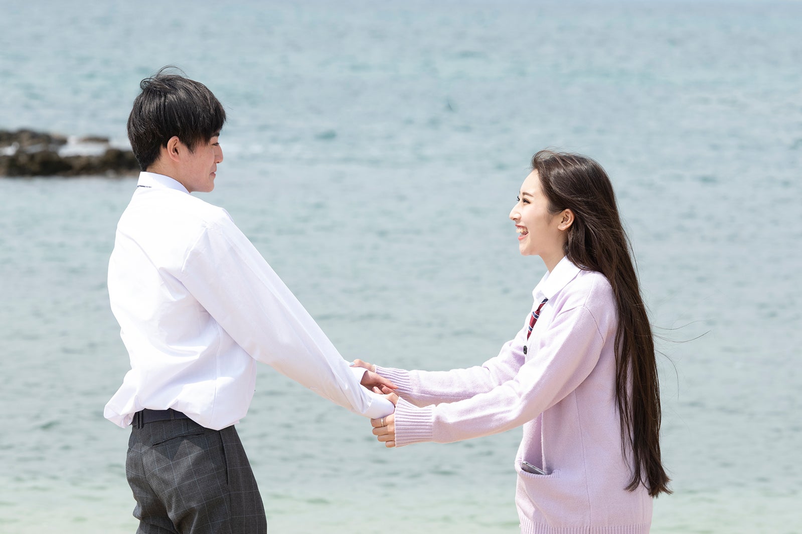 りおん、マリサ「今日、好きになりました。-春桜編-」（C）AbemaTV, Inc.